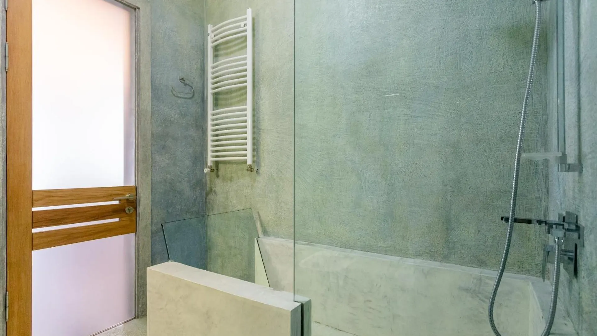 Serviced Apartment On Rustaveli Avenue 9 第比利斯 0*,  格鲁吉亚