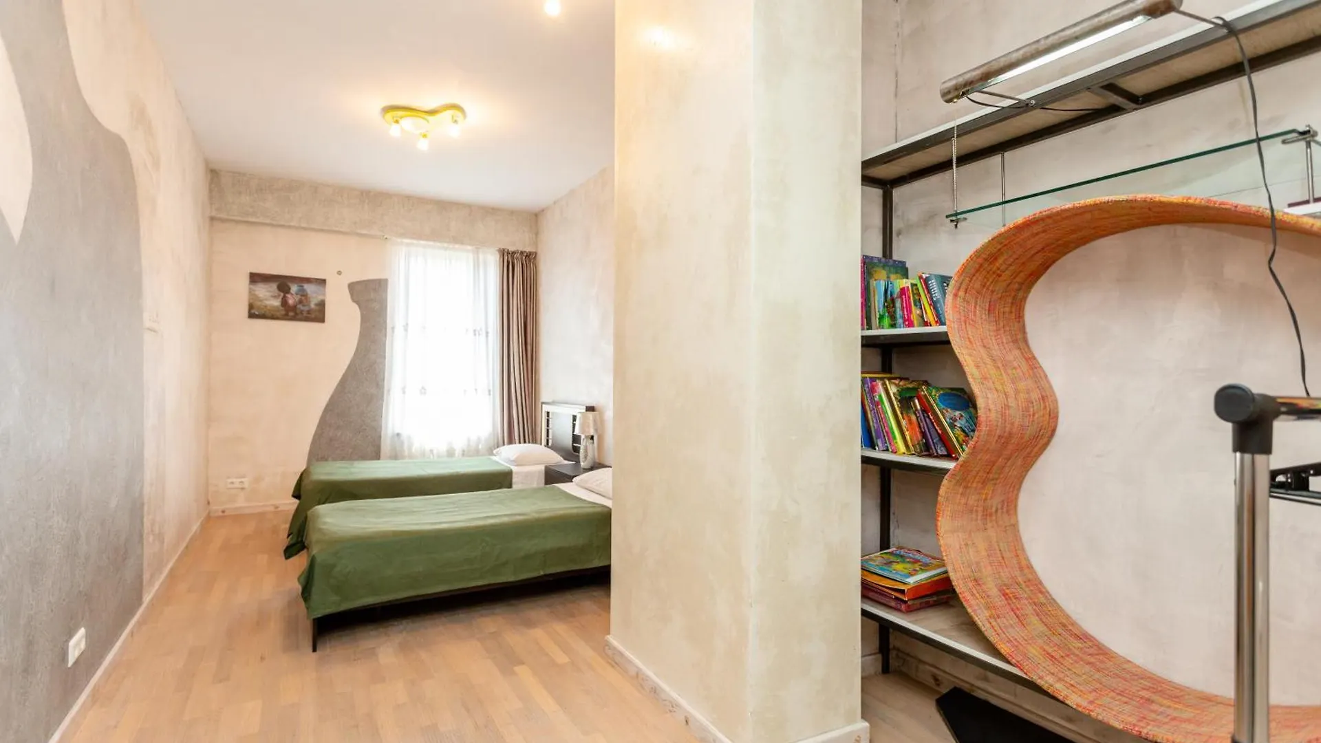Serviced Apartment On Rustaveli Avenue 9 第比利斯