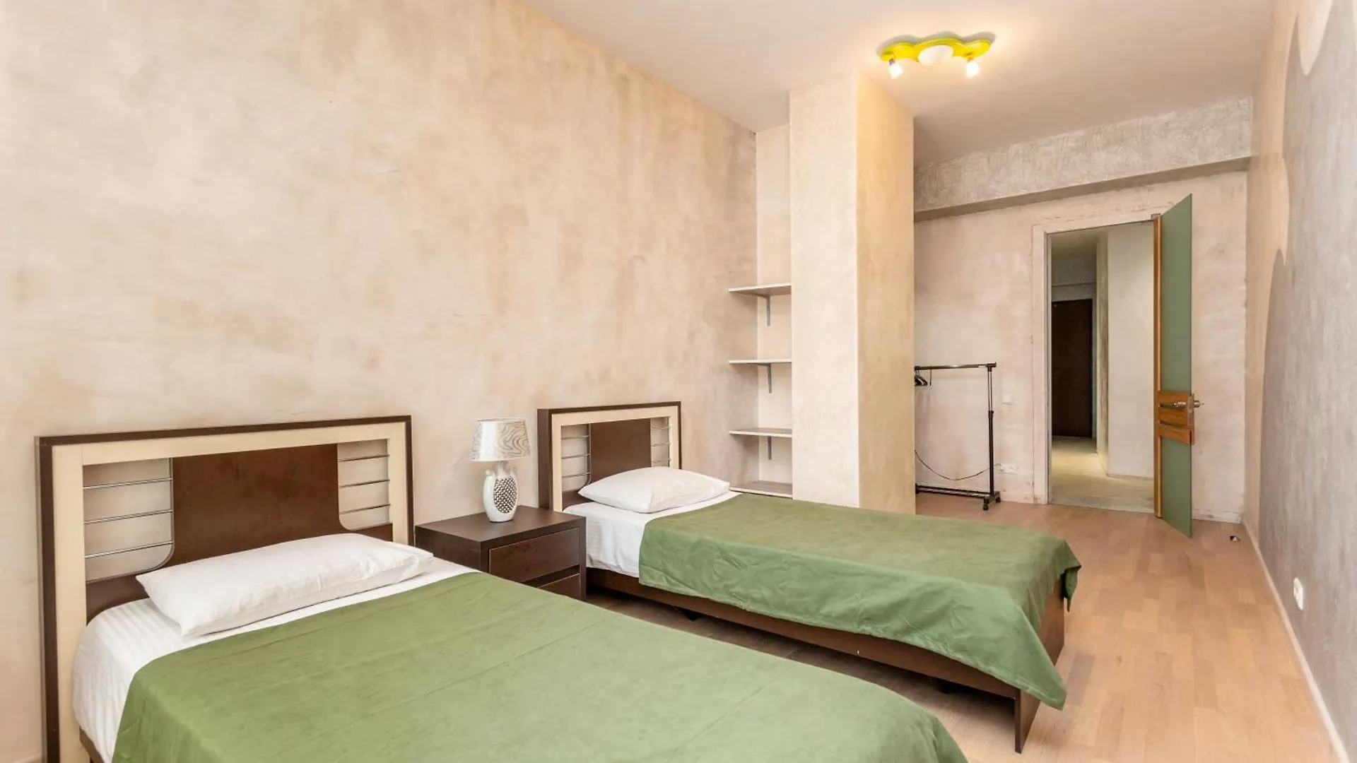 Serviced Apartment On Rustaveli Avenue 9 第比利斯