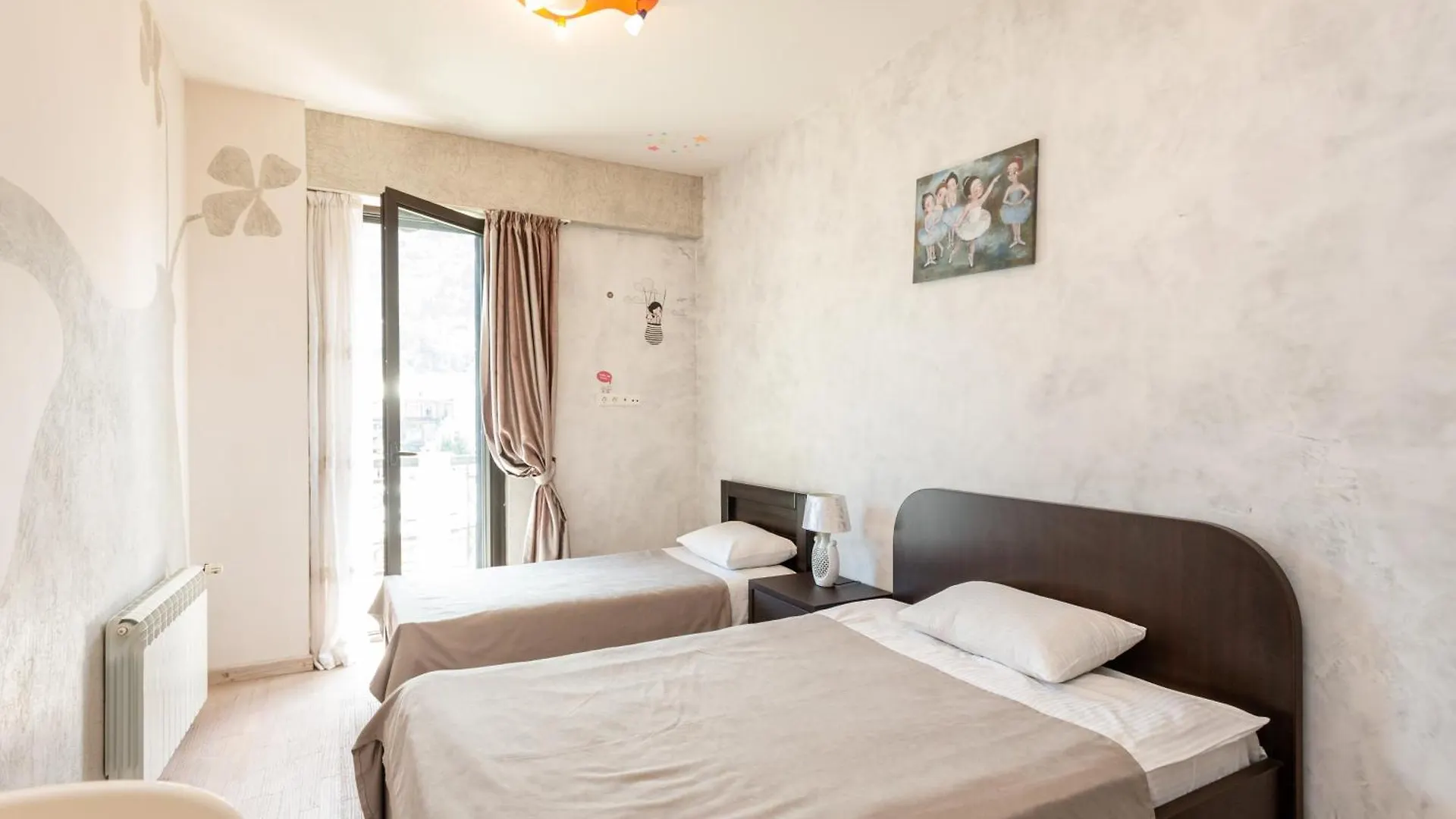Serviced Apartment On Rustaveli Avenue 9 第比利斯 0*,