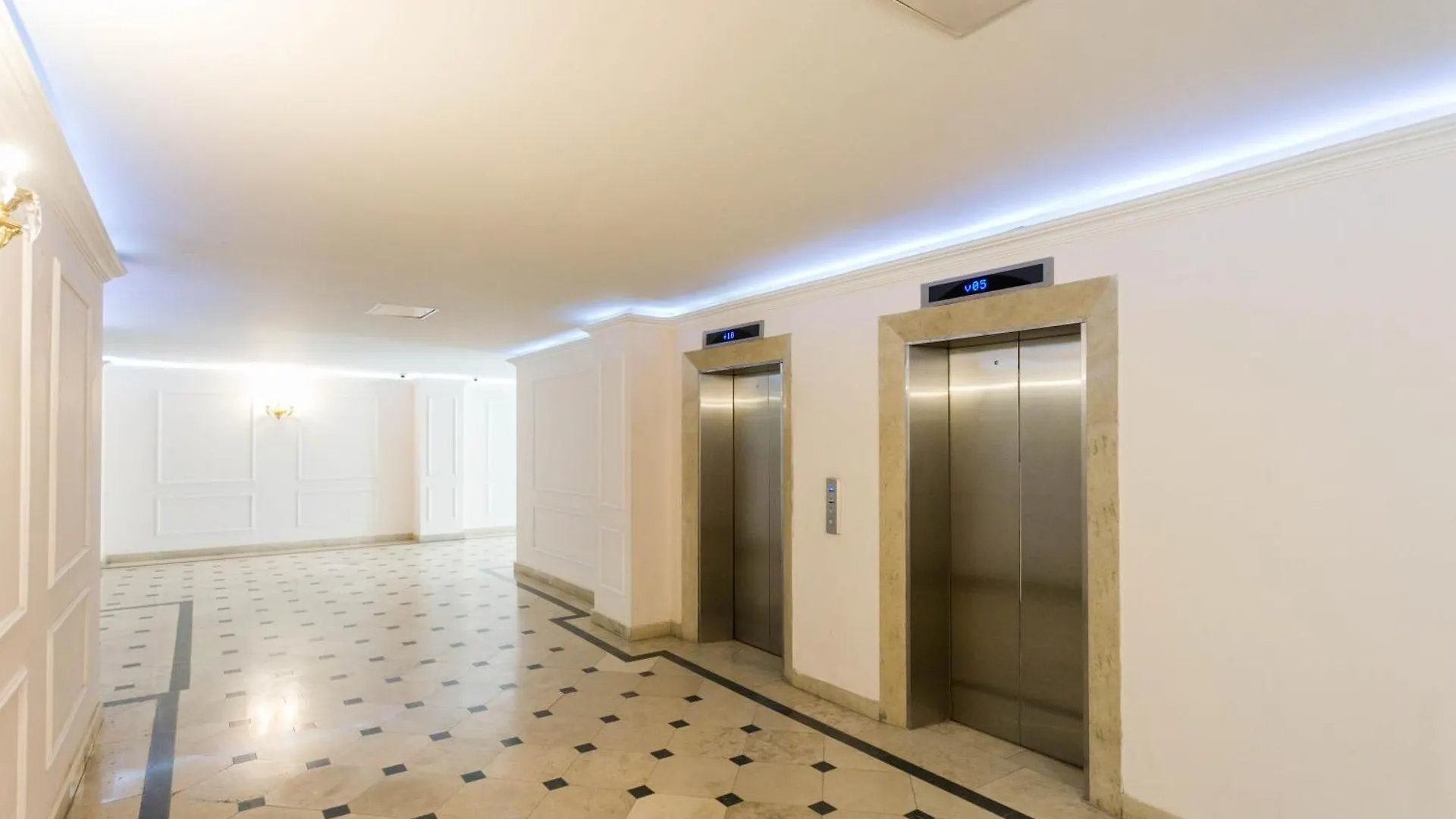 Serviced Apartment On Rustaveli Avenue 9 第比利斯