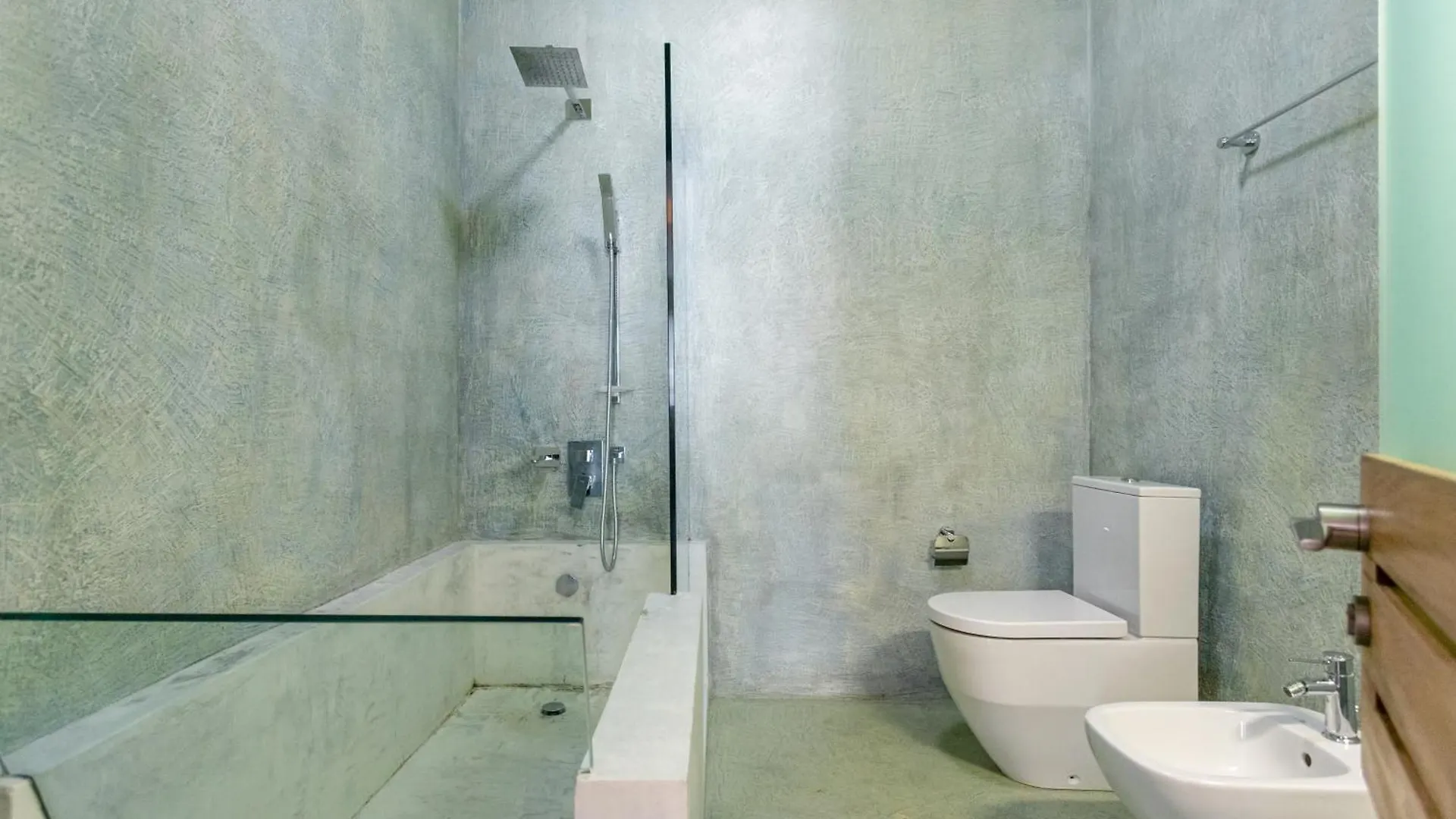 Serviced Apartment On Rustaveli Avenue 9 第比利斯